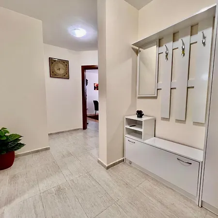 아파트 Sea View Terrace Spacious 1br Quiet Area 비알라