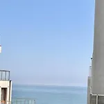 Sea View Terrace Spacious 1br Quiet Area شقة بايالا