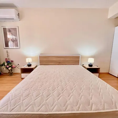 Апартамент Sea View Terrace Spacious 1br Quiet Area